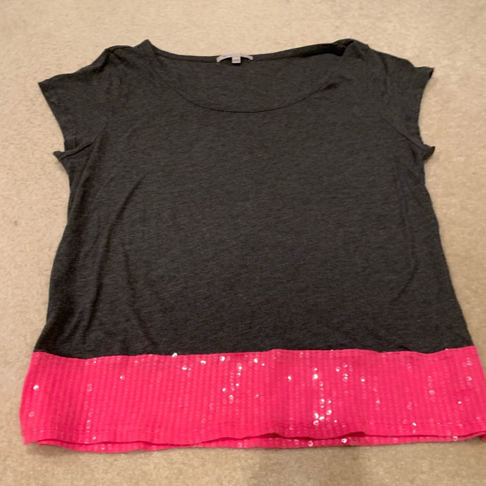 Gap XK gray and pink t shirt